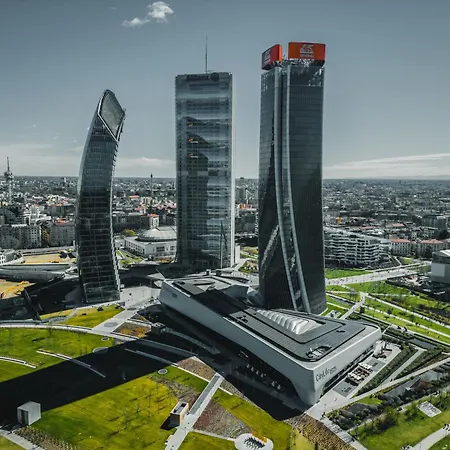 Stadium To Duomo - San Siro, Citylife, Duomo Milan Exterior photo